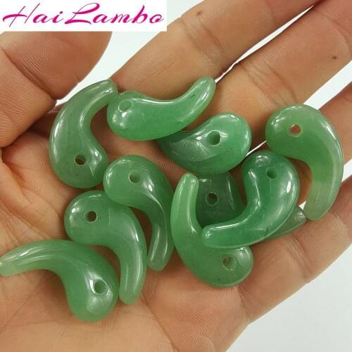 10pcs HaiLambo Natural Green Aventurine Hand Carved Magatama Pendant Comma Bead Classic Amulet Jewelry Pendants Bead Gift GY10