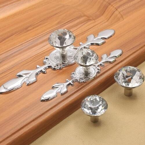 Hot Luxury Diamond Crystal Handles Shoebox Cabinet Handles Closet Door Drawer Knobs Wardrobe Pulls Pullers With Screws Hardware