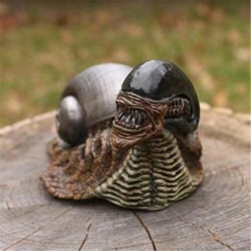 Creative Alien Snail Statue Crafts Decoration Figure Model Doll Collection Resin Snail Ornament Evil Terrible Snail Resin Crafts