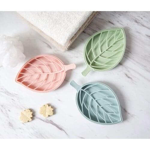 3 Colors Leaf Shape Soap Holder Non Slip Soap Box Toilet Shower Tray Draining Rack Bathroom Gadgets Soap Dish Soap Tray Holder