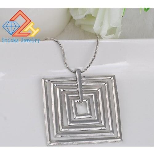 Hot Selling Trendy Geometric Square Necklace Pendant Clavicle Chain Fashion Necklace Wholesale