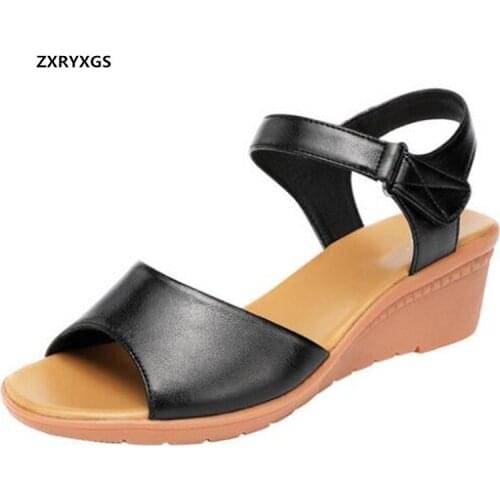 Hot Promotion Soft Cowhide Summer Women Sandals 2021 New Large Size Soft Sole Comfortable Womens Shoes Flat Wedges Sandals