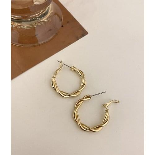 Minimalist Chunky Gold Color Alloy C Shape Earrings for Women Female Hollow Big Circle Hoop Earrings Statement Party Jewelry