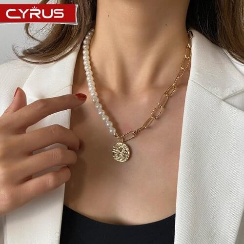 Multilayer Chain Necklace for Women Hip-hop Pearl Crystal Pendant Necklaces Vintage Layered Gold Choker with Rhinestones