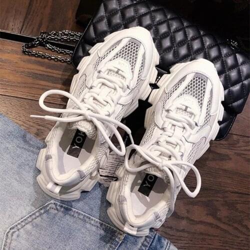 Woman Vulcanize Shoes Breathable Large Mesh Lace-Up Platform Comfortable Womens Sneakers Casual Designer Kawaii Running Shoes