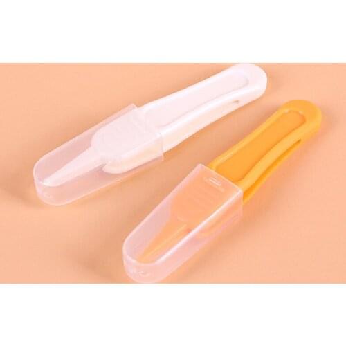 Baby Daily nursing care of infants with direct marketing of baby nasal shit clip safety round head clamp for cleaning tweezers