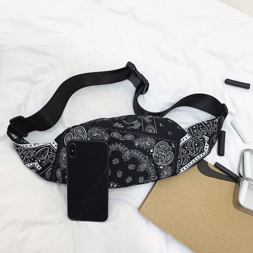 Fashion Women Waist Bag Casual Phone Pouch Chest Bag Nylon 2020 New Crossbody Bags Unisex Belt Pack Women Hip Waist Pack