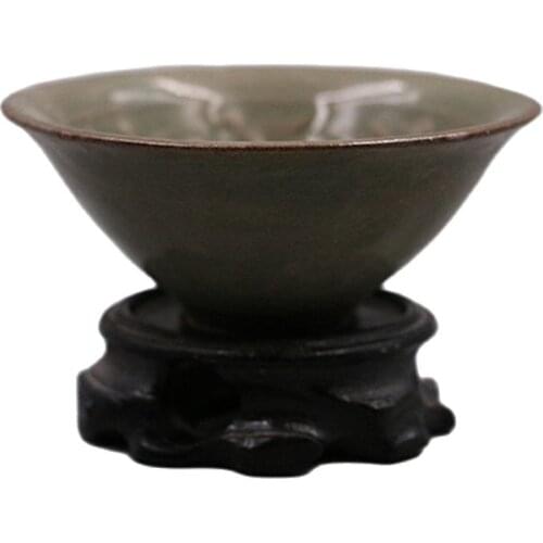 Jingdezhen antique porcelain (the Song Dynasty Yaozhou Kiln celadon engraved small Dou Li bowl) folk collection