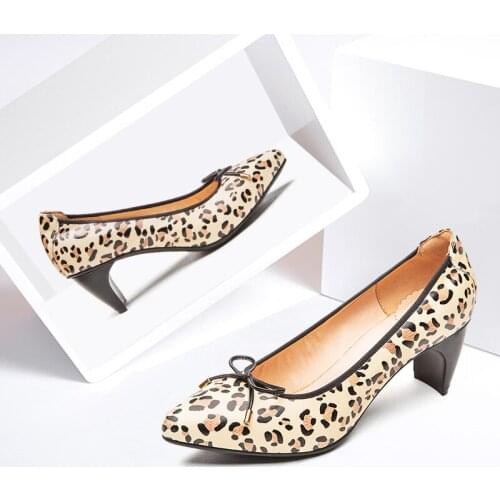 Quicheshoes Suede Pumps