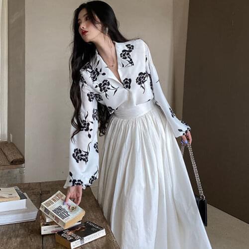 Lantern Sleeve V-neck Top 2021 Spring New Mid-Length Skirt Temperament Twinset Womens Clothing