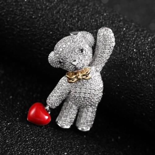 Lovely Bear Crystal Brooches for Women Sweet Teddy Holding Red Heart Enamel Pins Gold Bow knot Brooch Vintage Animal Jewelry