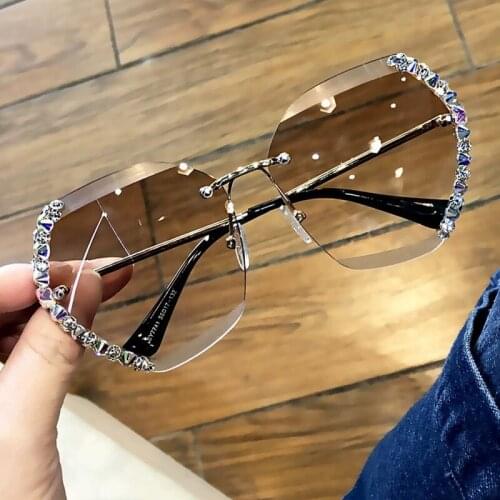 2021 Ins Hot Vintage Fashion Oversized Rimless Sunglasses Women Temperament Sexy Diamond Square Sun Glasses For Female