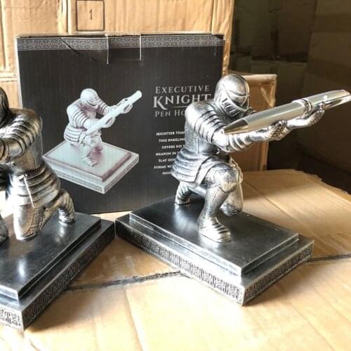 1PC Office Accessories Organizer Pen Stand Pencil Holder Executive Soldier Figurine Knight Pen Holder for Office Desk Organizer