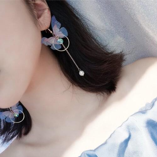 New Fashion Korea Retro Asymmetrical Exquisite Butterfly Imitation Pearl Alloy Long Wings female Earrings Gift 2021 Wholesale