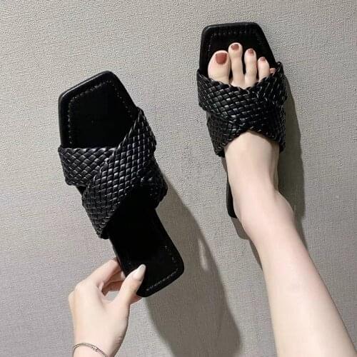 Fashion Square Toe Slippers Women Flat Casual Slides Brand Woven Flip Flops Beach Sandal Shoes Women Summer Footwear Comfortable