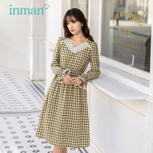 INMAN Spring Autumn Dress Female Retro Elegant Lace V-Neck Flared Cuffs Long Sleeves Slim High Waist Plaid Women Clothing