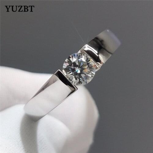 YUZBT Mens 18K White Gold Brilliant Cut 0.5 Carat 5mm Gemstone Diamond Test Past D Color Round Moissanite Ring Wedding Jewelry