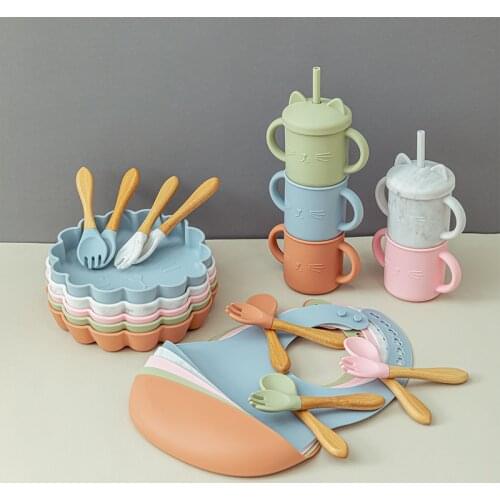 5 pcs Infant Stuff Baby Training Silicone Tableware Set Toddler Dinner Plate With Suction Cup Soft Portable Kids Mini Fork Spoon