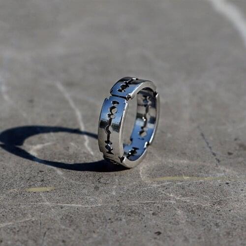 1Pc Charm Exaggerated Titanium Steel Blade Ring Mens Rock Punk Razor Ring Stainless Steel Ring Party Ladies Fashion Jewelry