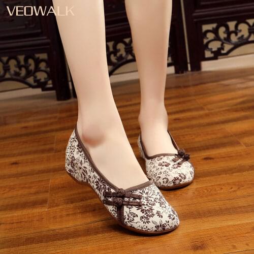 Veowalk Floral Fabric Women Slip on Ballet Flats Vintage Chinese Ladies Comfort Soft Canvas Shoes Cotton Buttons Sapato Feminino
