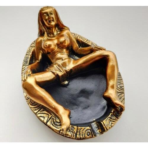 Ashtray Girl Young Woman Bathing Sand Set Living Room Hotel Bar KTV Decoration Ornaments Home Decoration Accessories Modern