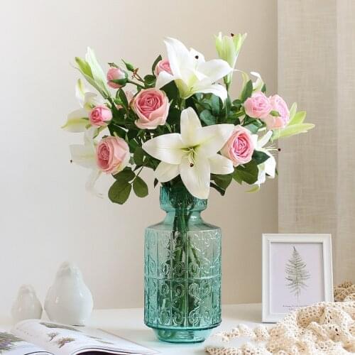 2 Pcs Artificial Flowers Lily Real Feel Touch Latex Fake Flower for Home Decoration Wedding Backdrop Flower Wall Plants Lilies