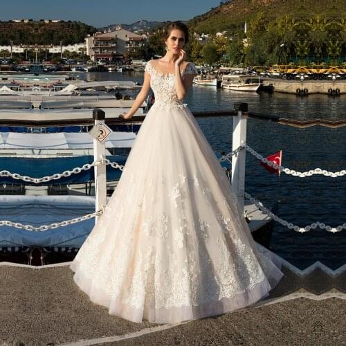 Vintage Boho Wedding Dress 2021 Cap Sleeves Vestido de Noiva Robe de Mariee Backless with Sweep Train Wedding Gowns