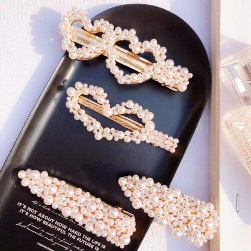 2021 Korean Style Pearl Hair Clip Fashionable Woman Summer Hair Korean Design Snap Barrette Stick Hairpin Hair Styling Accessori