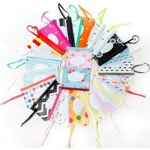 1PC Wet Wipes Bag Cartoon Travel Baby Care Wet Paper Lid Bag Portable Reusable Tissue Organizer For Baby