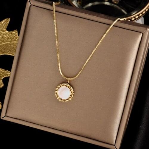 Titanium steel white fritillary necklace temperament light luxury socialite senior sense clavicle chain niche design neckchain