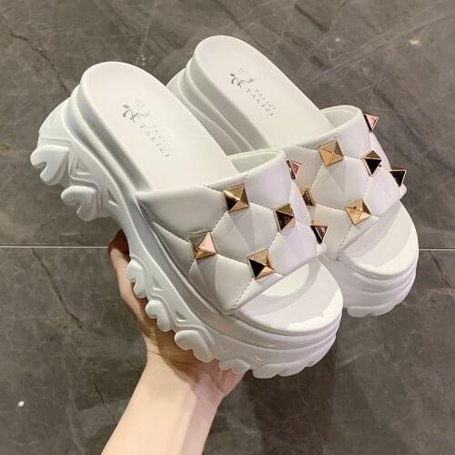 Fashion Summer Platform Women Slippers 2021 Rivet Ladies Sandals Shoes Outdoor Slides High Heels Causal Female Beach Flip Flops