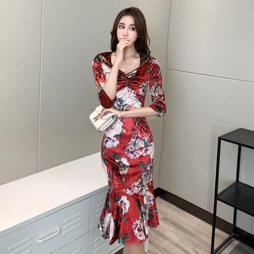 Autumn Women Sexy Party Bodycon Dresses Three-quarter Sleeve V Neck Elegant Print Velvet Dress Vintage Bandage Mermaid Dress