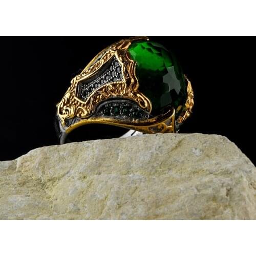Custom Jewelry Guaranteed High-quality 925 Sterling Silver zircon stone ring design green color in a luxurious way for men with