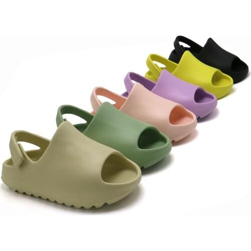 2021-08-05 Lioraitiin Summer new boys and girls trend jelly shoes childrens sandals fashion beach Kids Soft Shoes