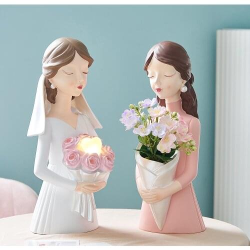Loving Girl Holding Flower Statue Sculptures Living Room Resin Europe Love Figure Home Decor Vase Nordic Home Decoration Crafts