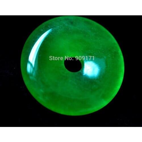 >>Rich Green Natural Grade Jadeite Necklaces Amulet pendant