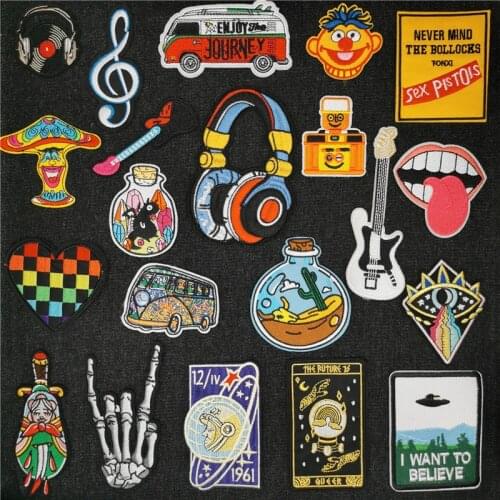 Fashion DIY Patches Music Guitar Embroidered Patch for clothing Headset Appliques Iron On Jacket Stripes Rainbow Heart Badges
