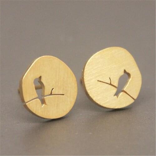Fashion Circle hollow out Bird Stud Earrings Creative Design of Round Push-back stud earrings