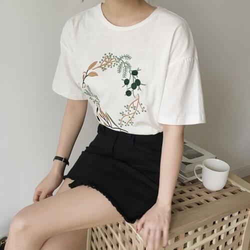 New Summer Small Fresh Embroidery Short Sleeve T-shirt Korean Harajuku Style Loose T Shirt Women Casual Tops Tees