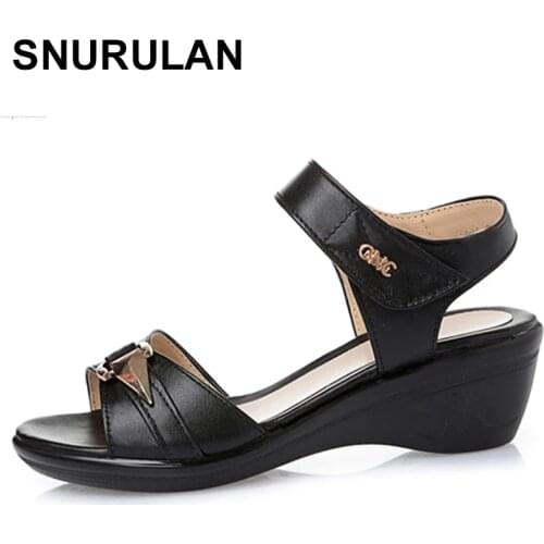 SNURULAN2018 Genuine leather women sandals, comfortable lightweight summer middle-aged sandals, fish mouth plus size 41-43E561