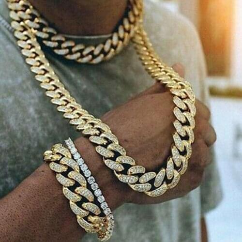 AITIEI Chokers On The Neck