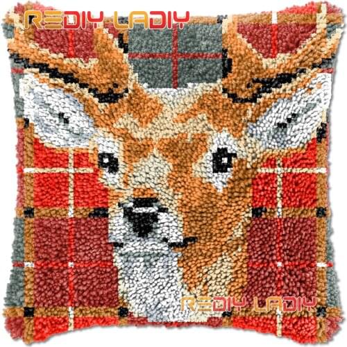 Latch Hook Cushion Cover Christmas Stag Needlepoint Kits Chunky Acrylic Yarn Crocheting Pillow Case Arts & Crafts