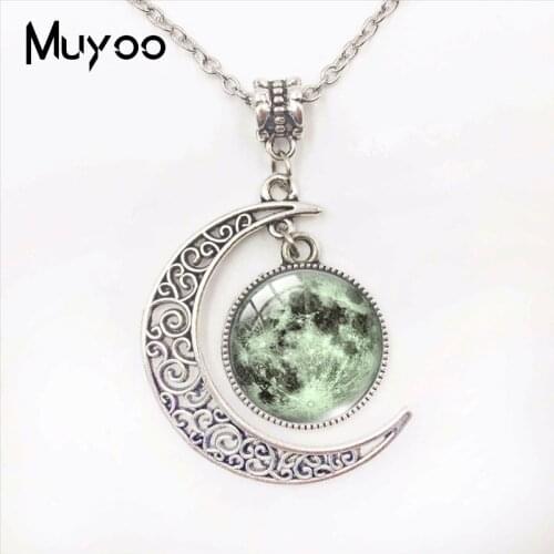 Fashion Jewelry Color Full Moon Necklace Handmade Glass Dome Lunar Eclipse Moon Necklace Pendant Jewelry Gifts for Kids