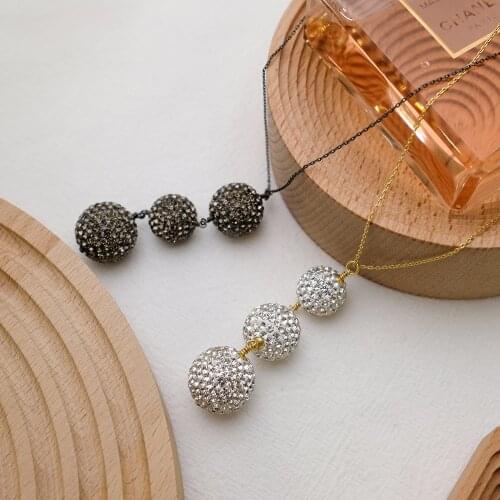 J36-Amorita boutique Black and white glitter pendant stylish round necklace