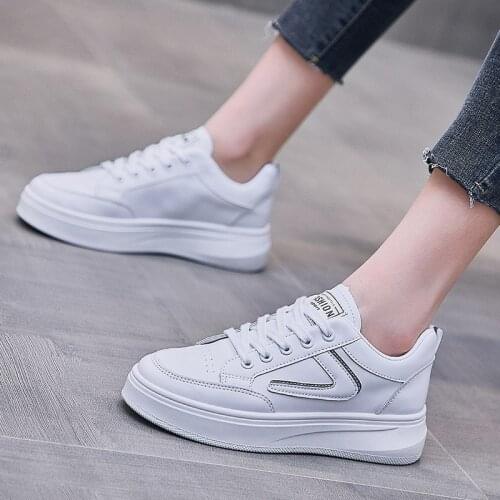 LLOGAI 2021 New Fashion Sneakers Women Flats Shoes Young Ladies Casual Shoes Female Sneakers Brand Woman White Shoes Thick Sole