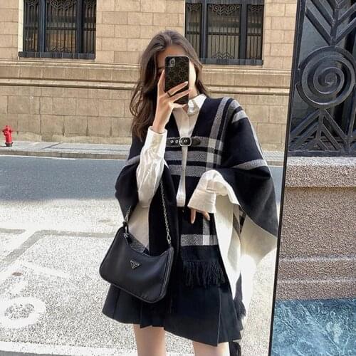 ZJZLL Hot Poncho Sweater Exquisite Leather Buckle Plaid Cardigan Knitted Shawl Coat Women Winter Korean Loose Bat Sleeve Top