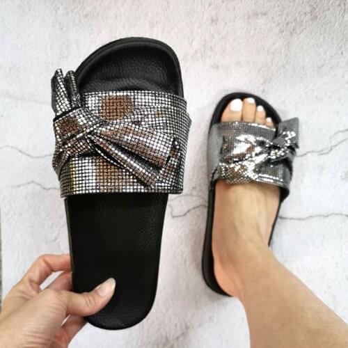 2020 Summer New Fashion Slippers Convenient and Comfortable Slip-on Beach Shoes Non-slip EVA Slides Women Rhinestone Slipper