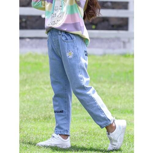 2 3 4 5 6 7 8 Y Toddler Girls Jeans Korean Fashion Small Daisy Letter Embroidery Denim Pants For Girl Baby Kids Jeans Trousers
