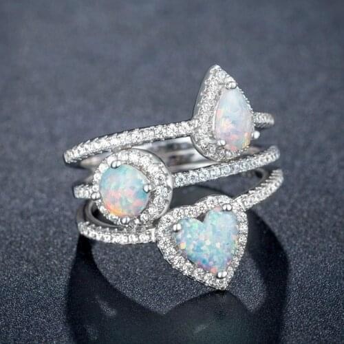 Fashion Heart Shape Crystal Rhinestones Ring Elegant White Imitation Fire Opal Ring For Women Charm Jewelry Accessories Gift