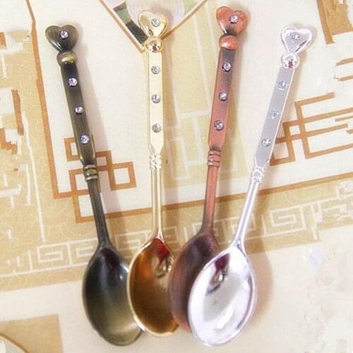 5pcs/lot Creative fashion retro heart-shaped diamond tableware coffee spoon stirring more dessert cakes soup spoon KV 051